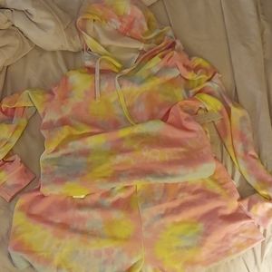 Silky Hooded Tie-Dye Pajamas